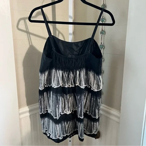 CABI Silk Dazzle Cami Blouse Style # 729 Faux Lace Tiers Size 6 Going Out Top - Picture 4 of 13